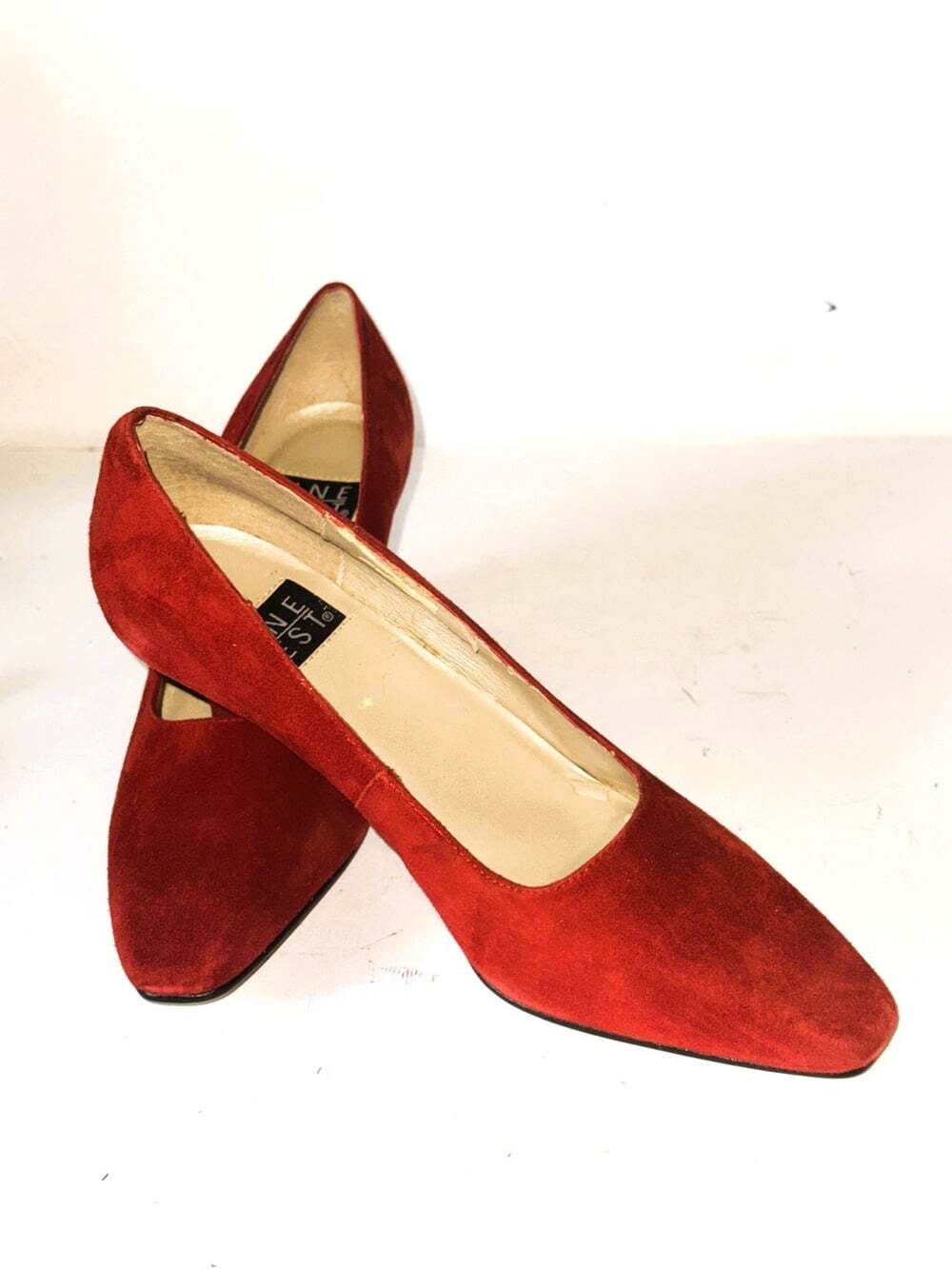 Nine West Cranberry Red Suede Slip on Heels. VTG New Old Stock, Size 7M